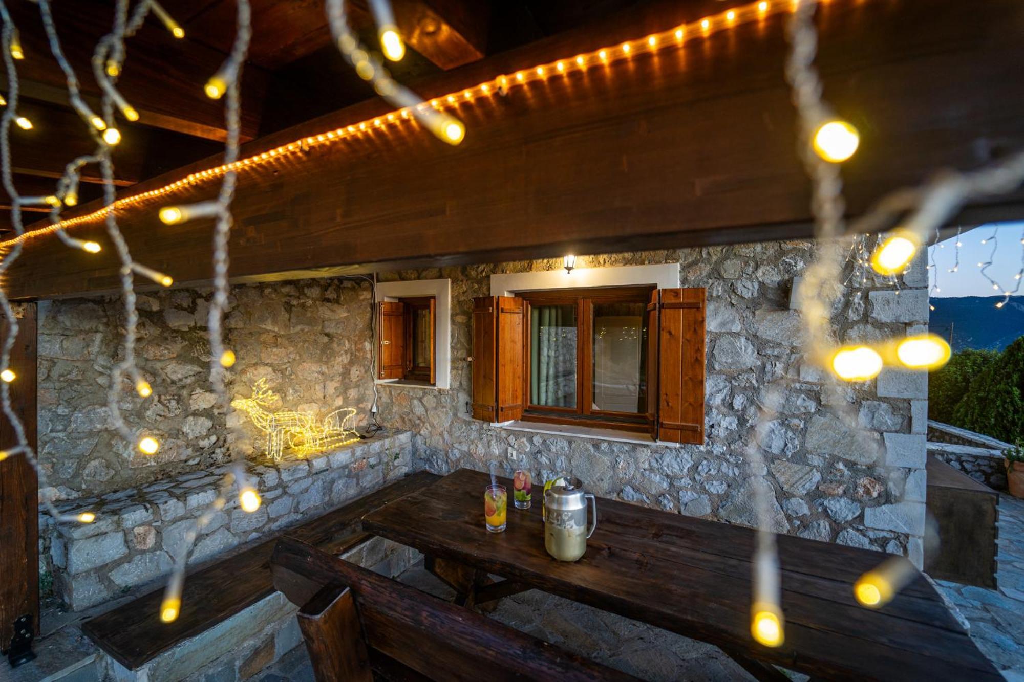 Rock Dandy Deluxe Chalet In Arachova - Delphi, Sauna, Prv Parking, Amazing View Bagian luar foto
