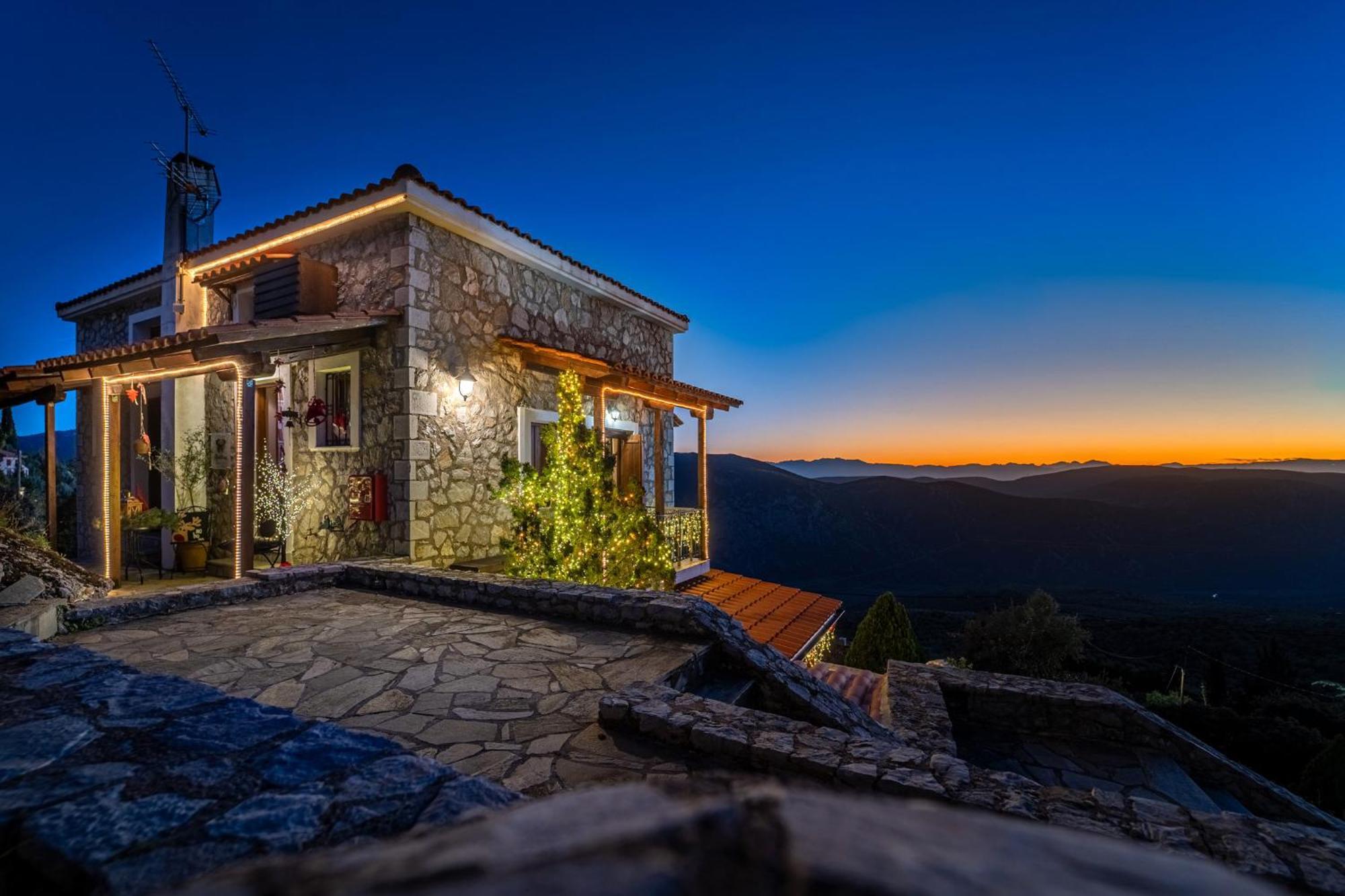Rock Dandy Deluxe Chalet In Arachova - Delphi, Sauna, Prv Parking, Amazing View Bagian luar foto