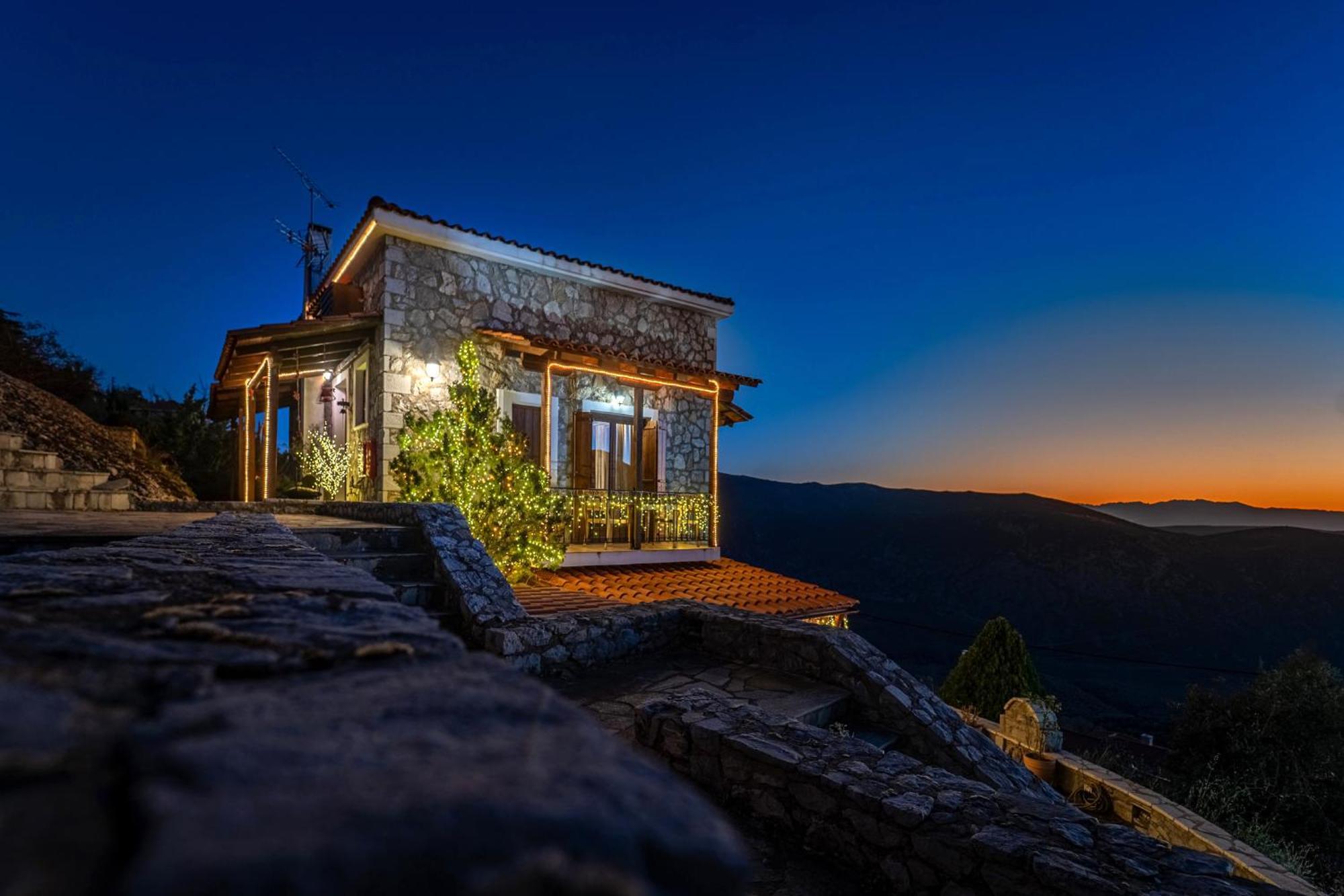 Rock Dandy Deluxe Chalet In Arachova - Delphi, Sauna, Prv Parking, Amazing View Bagian luar foto